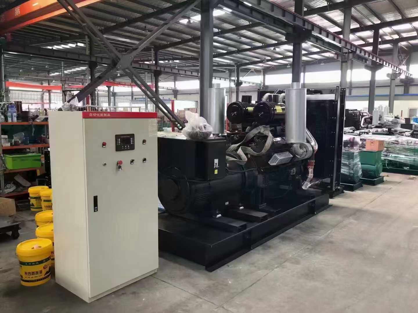 册亨柴油发电机运行时的噪音和振动水平如何？