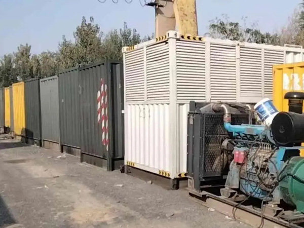 册亨200KW柴油发电机机组每小时油耗是多少？